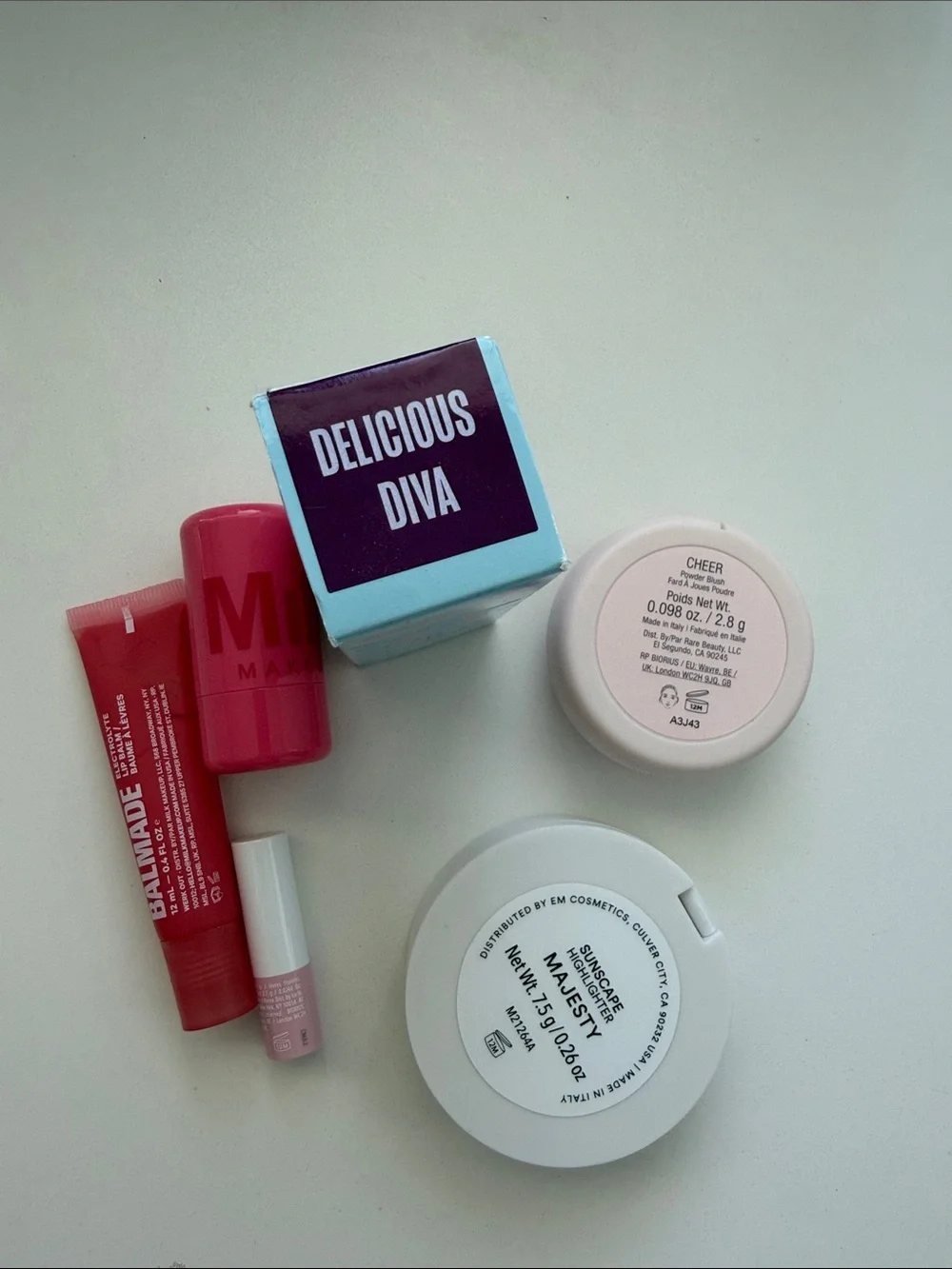 Makeup bundle rare beauty JSC milk tarte em cosmetics